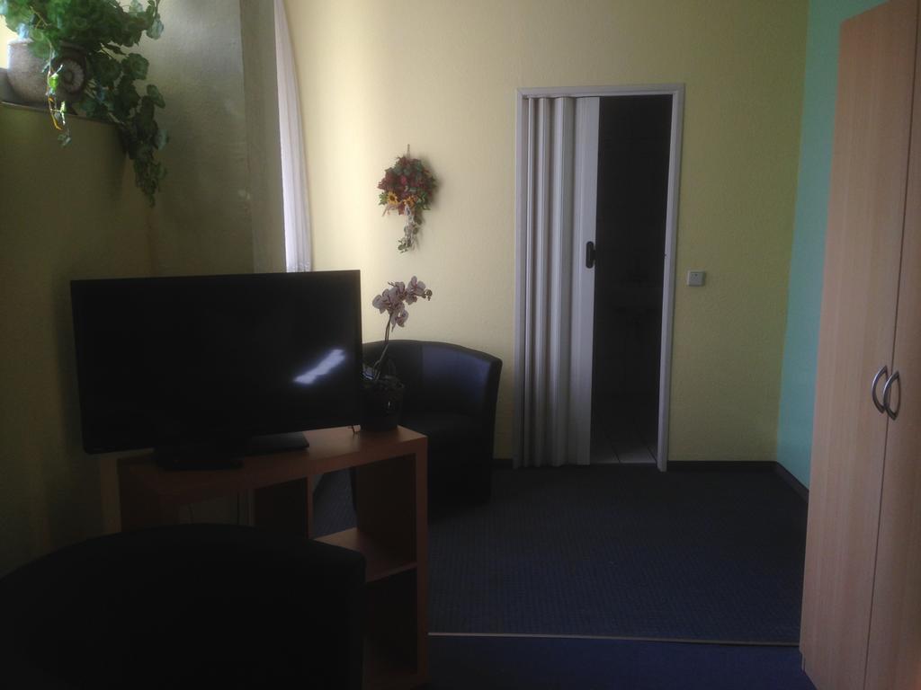 באד דירנברג Gasthof & Pension Zum Saalestrand מראה חיצוני תמונה