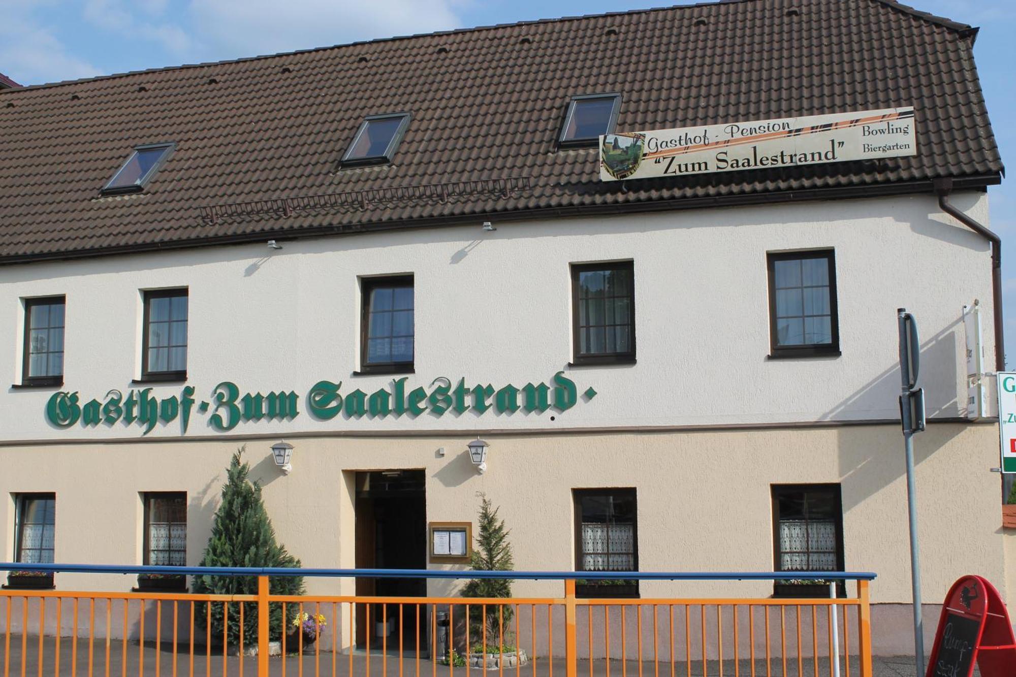באד דירנברג Gasthof & Pension Zum Saalestrand מראה חיצוני תמונה